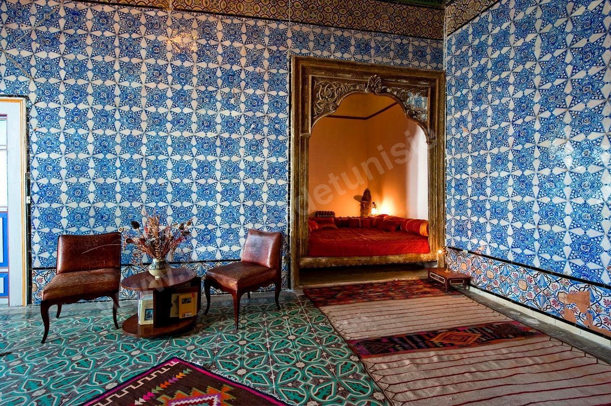 La Chambre Bleue B&B Bed and Breakfast dans la Maison de Marouane et Sondos Ben Milled dans la medina de Tunis