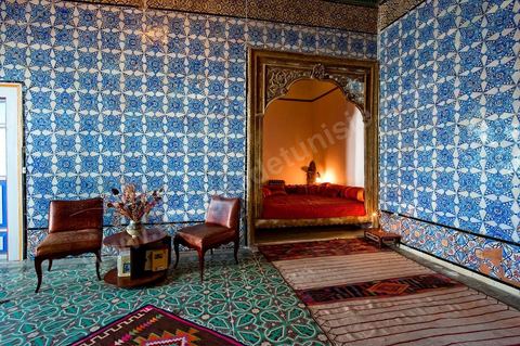 La Chambre Bleue B&B Bed and Breakfast dans la Maison de Marouane et Sondos Ben Milled dans la medina de Tunis
