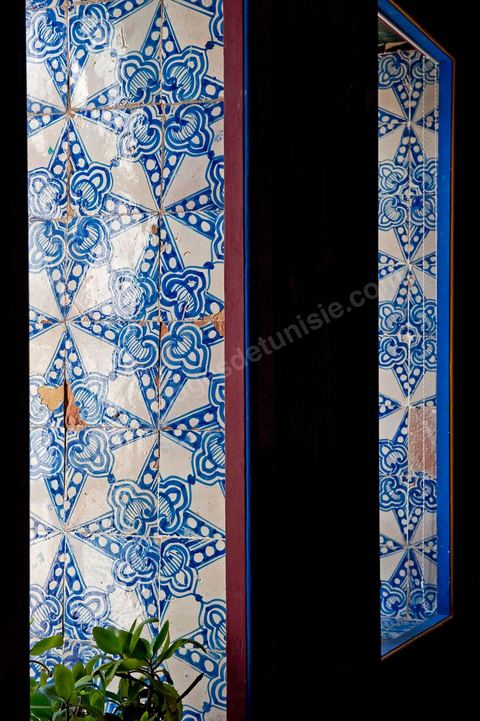 La Chambre Bleue B&B Bed and Breakfast dans la Maison de Marouane et Sondos Ben Milled dans la medina de Tunis