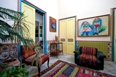 Patio couvert menant à al Chambre Bleue de la Maison de Marouane et Sondos Ben Milled dans la medina de Tunis