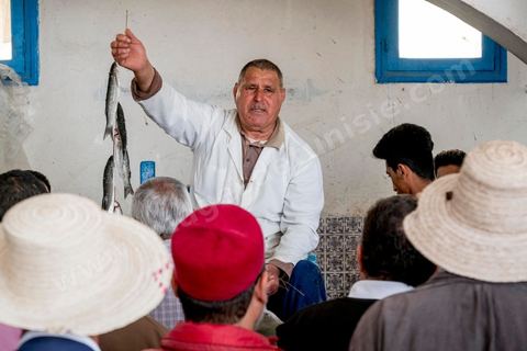 Criée aux poissons au marché de Houmt Souk
