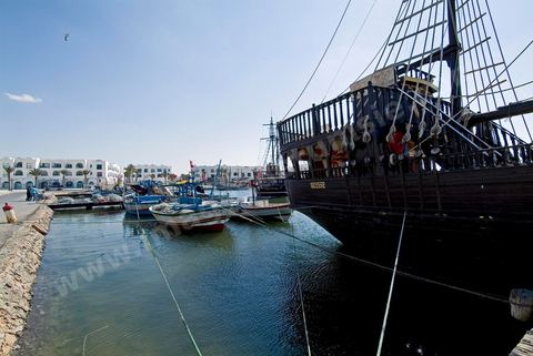 MArina et portd e pêche de Houmt Souk