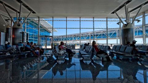 Zone d'embarquement et de Duty Free. Aéroport international d'Enfidha Zine El Abidine Ben Ali