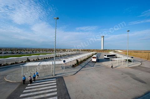 parking et tour de contrôle de l'Aéroport international d'Enfidha Zine El Abidine Ben Ali
