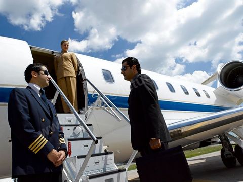 Jet privé sur aéroport de Tunis - Compagnie aérienne privée Tunisavia, location Hélicoptère et Jet privé en Tunisie