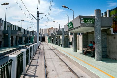 Station du Métro Léger de Tunis métro aérien