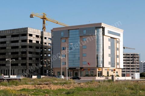 Immeuble de Bureaux en chantier au quartier urbain nord de Tunis