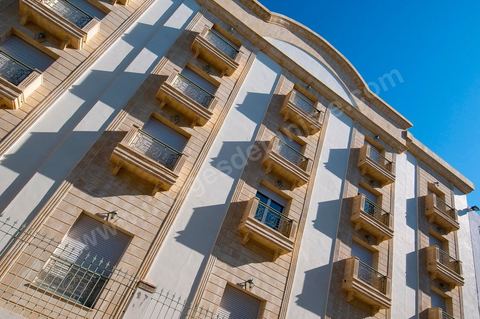 Façade de l''hotel Acropole aux Berges du Lac de Tunis