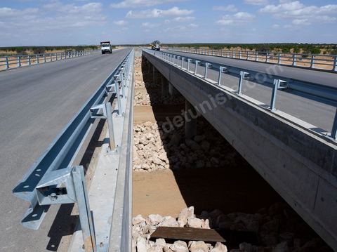 Nouvelle autoroute en fin de chantier de Msaken a Sfax