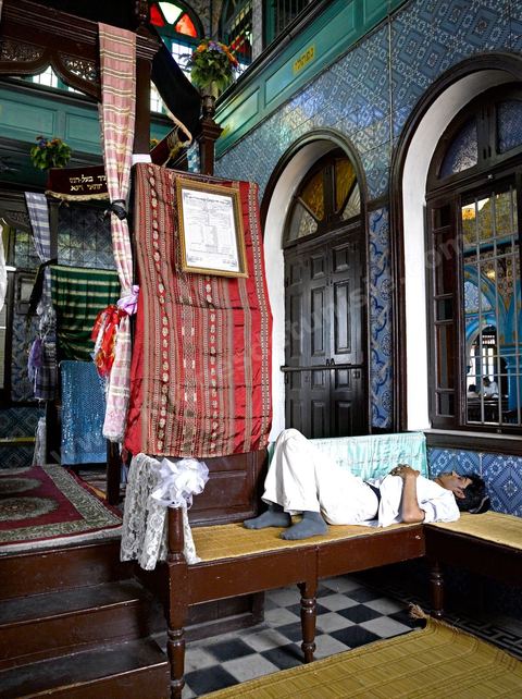 la synagogue de la Ghriba durant le pelerinage juif annuel au village de Erriadh ou Hara Sghira sur l'ile de djerba