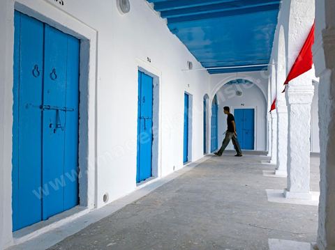 Caravanserail de la synagogue de la Ghriba durant le pelerinage juif annuel au village de Erriadh ou Hara Sghira sur l'ile de djerba