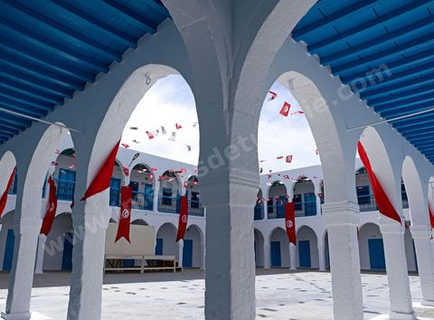 Caravanserail de la synagogue de la Ghriba durant le pelerinage juif annuel au village de Erriadh ou Hara Sghira sur l'ile de djerba