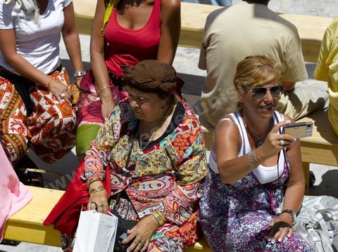 femmes à la synagogue de la Ghriba durant le pelerinage juif annuel au village de Erriadh ou Hara Sghira sur l'ile de djerba