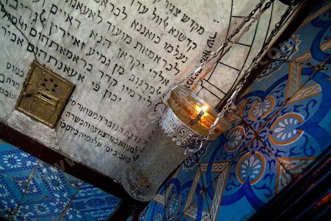 la synagogue de la Ghriba durant le pelerinage juif annuel au village de Erriadh ou Hara Sghira sur l'ile de djerba