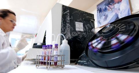 Laboratoire analyse de sang - Centre de Recherche en Santé de la Repproduction de l'Ariana à Tunis - Office national de la Famille et de la Population - Ministère de la Santé Publique