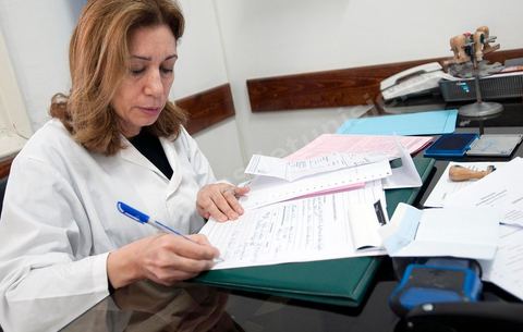 Consultation médicale d'aide aux femmes et la sexualité au Centre de Recherche en Santé de la Repproduction de l'Ariana à Tunis - Office national de la Famille et de la Population - Ministère de la Santé Publique