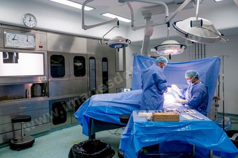 Bloc opératoire à la Clinique El Amen de Mutuelleville à Tunis 