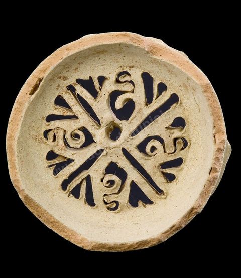 FILTRES DE JARRES À EAU EN POTERIE AJOURÉEEgypte (fatimide et mamelouke), 11 -15  siècle.
