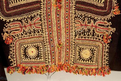 Costumes traditionnels tunisiens - Collection Lalla Hadria Museum - Djerba Explore