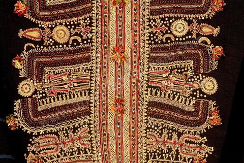 Costumes traditionnels tunisiens - Collection Lalla Hadria Museum - Djerba Explore