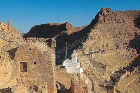 Vue générale avec mosquée du Village de Chenini