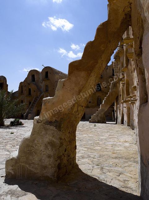 Ksar Ouled Soltane dans la région du Dahar
