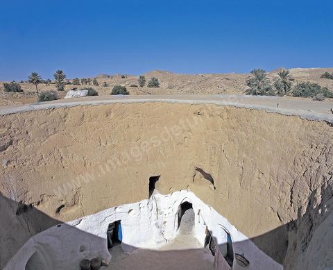 Vue extérieure d'une maison troglodyte de Matmata