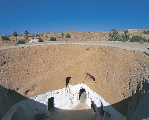 Vue extérieure d'une maison troglodyte de Matmata