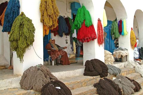 Boutique de laine sur la place du marché de Tataouine