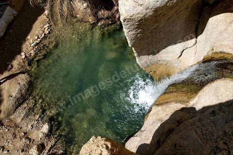 Village berbere de montagne et oasis de Chebika dans la region du Djerid au sud de la Tunisie