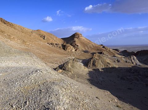 Village berbere de montagne et oasis de Chebika dans la region du Djerid au sud de la Tunisie