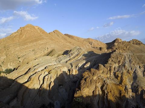 Village berbere de montagne et oasis de Chebika dans la region du Djerid au sud de la Tunisie