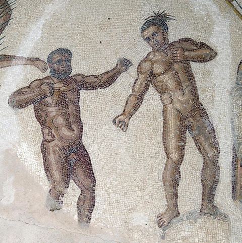 L'exceptionnelle mosaïque de l'antique Gafsa, Capsa, représentant les jeux athlétiques, ancêtre des jeux olympiques. La mosaïque tout en mouvement et en rythme représente les différentes disciplinez des jeux antiques : la course à pied, la lutte, la boxe, avec les prix et remise des prix, et la parade des vainqueurs. Provenance Capsa, début du IVe S.