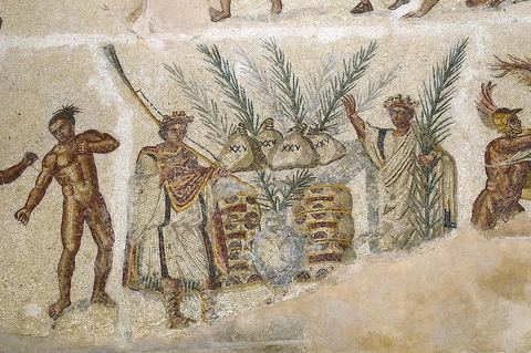 L'exceptionnelle mosaïque de l'antique Gafsa, Capsa, représentant les jeux athlétiques, ancêtre des jeux olympiques. La mosaïque tout en mouvement et en rythme représente les différentes disciplinez des jeux antiques : la course à pied, la lutte, la boxe, avec les prix et remise des prix, et la parade des vainqueurs. Provenance Capsa, début du IVe S.