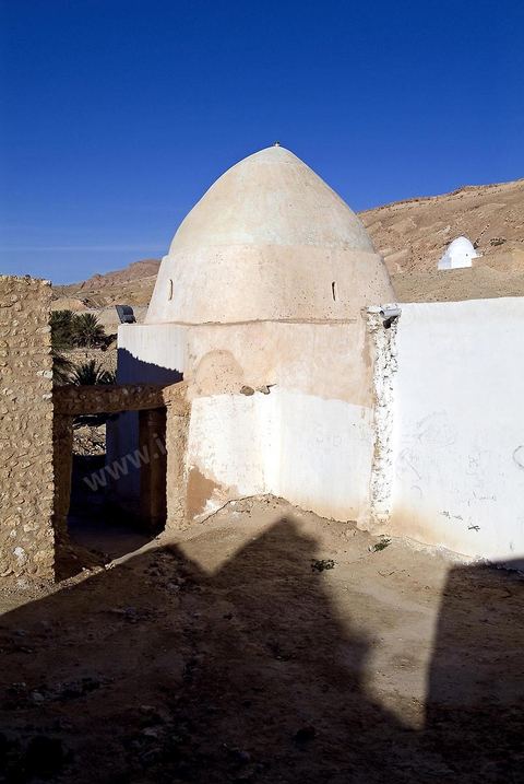 Les ruelles avce mosquées et marabouts du vieux village de Tamerza