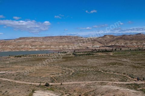 Barrage et lac artificiel de Tamerza