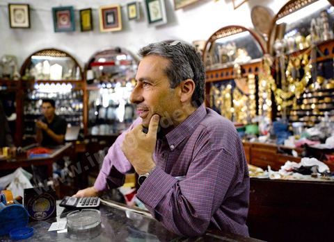 Bijouterie juive La Coupole. Au coeur des souks de la medina de Houmt Souk, le quartier des bijoutiers est tenu par les juifs - a djerba les bijoux en or des juifs sont utlisés par les femmes musulman au quotidien.
