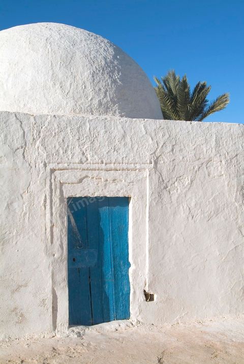Mosquée Bezim sur la route entre Ajim et Houmt Souk à Djerba