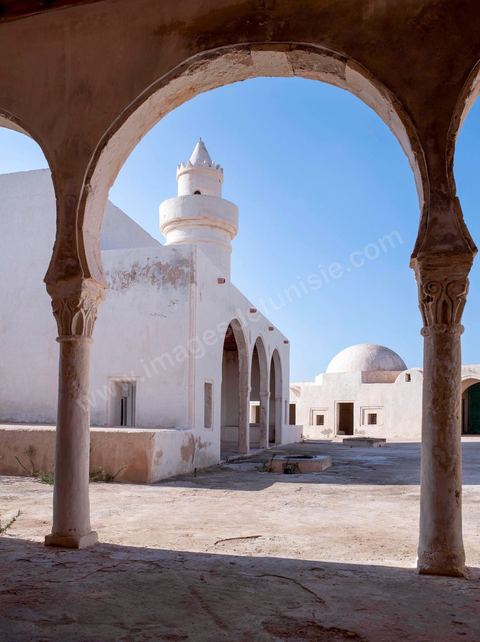 Mosquée El Bessi à Oualagh sur l'île de Djerba