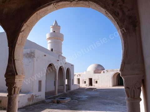 Mosquée El Bessi à Oualagh sur l'île de Djerba
