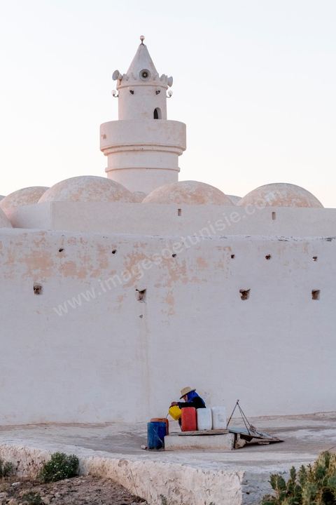 Mosquée El Bessi à Oualagh sur l'île de Djerba