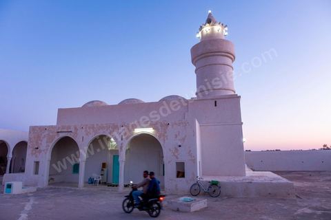 Mosquée El Bessi à Oualagh sur l'île de Djerba