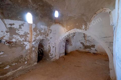 Mosquée souterraine Louta à Sedouikech sur l'île de Djerba