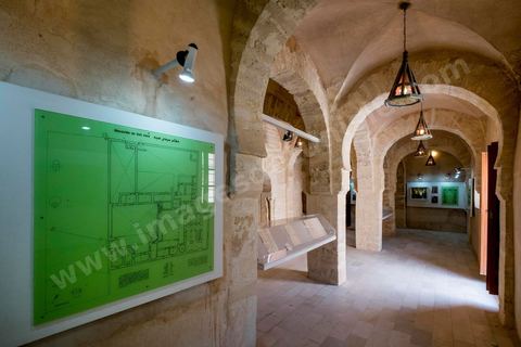 Salle du musée de l'architecture traditionnelle dans la Kasbah de Sfax, la seconde ville du pays et capitale du sud. Grande ville portuaire et industrielle, mais aussi culturelle avec ses remparts, sa medina, ses nombreux monuments historiques et ses musées. 