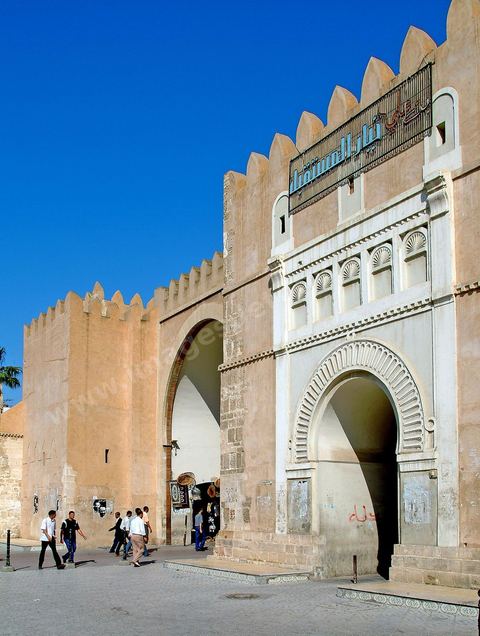 Enceinte et Bab Diwan, entrée de la medina de Sfax