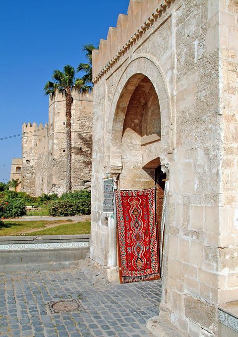 Enceinte et Bab Diwan, entrée de la medina de Sfax