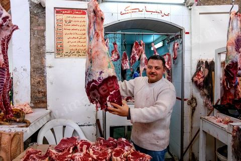 Le marché central dans ma medina de Sfax, la seconde ville du pays et capitale du sud. Grande ville portuaire et industrielle, mais aussi culturelle avec ses remparts, sa medina, ses nombreux monuments historiques et ses musées. 