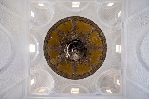 Intérieur de la municipalité de Sfax, la seconde ville du pays et capitale du sud. Grande ville portuaire et industrielle, mais aussi culturelle avec ses remparts, sa medina, ses nombreux monuments historiques et ses musées. 