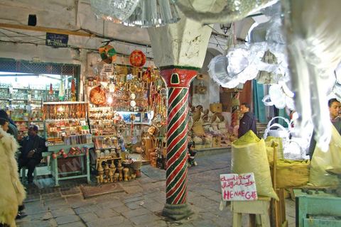 Souk el Attarine - boutiques pour trousseau de mariage - médina de Tunis