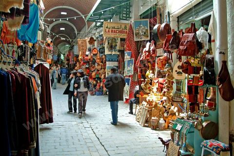 Boutiques de produits artisanaux - Souk el Trouk - medina de Tunis